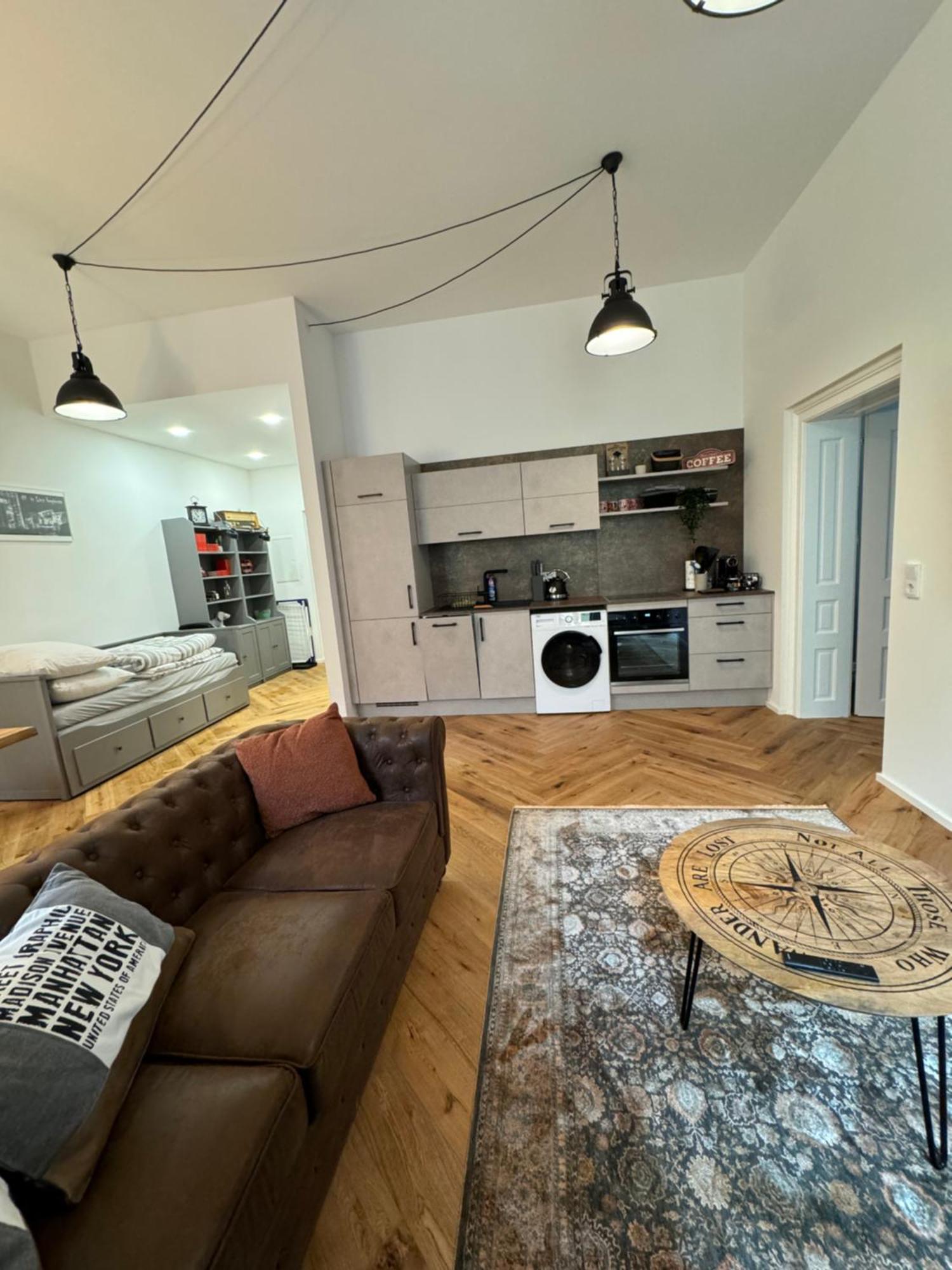 Industrial Apartment Schlossberg Linz Exterior foto
